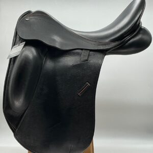 C28 County Epiphany 17.5 M Saddle