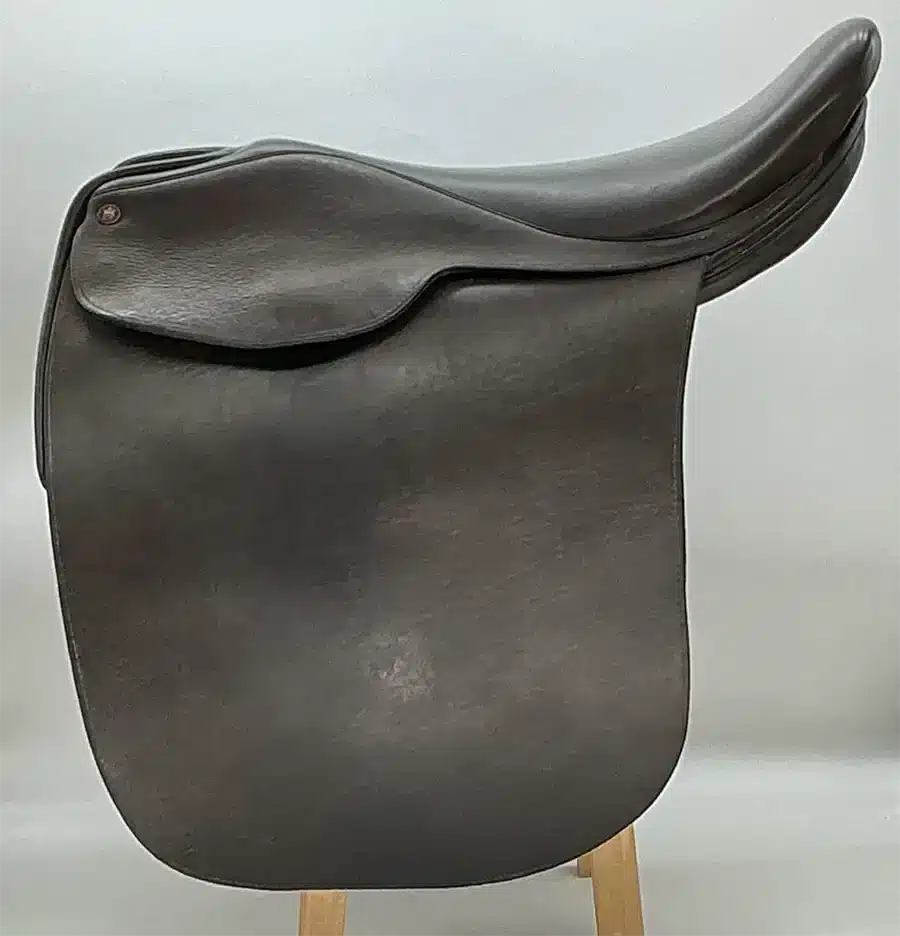 Lovatt & Ricketts Louisville - Flat 22 M Saddle 1800 Black